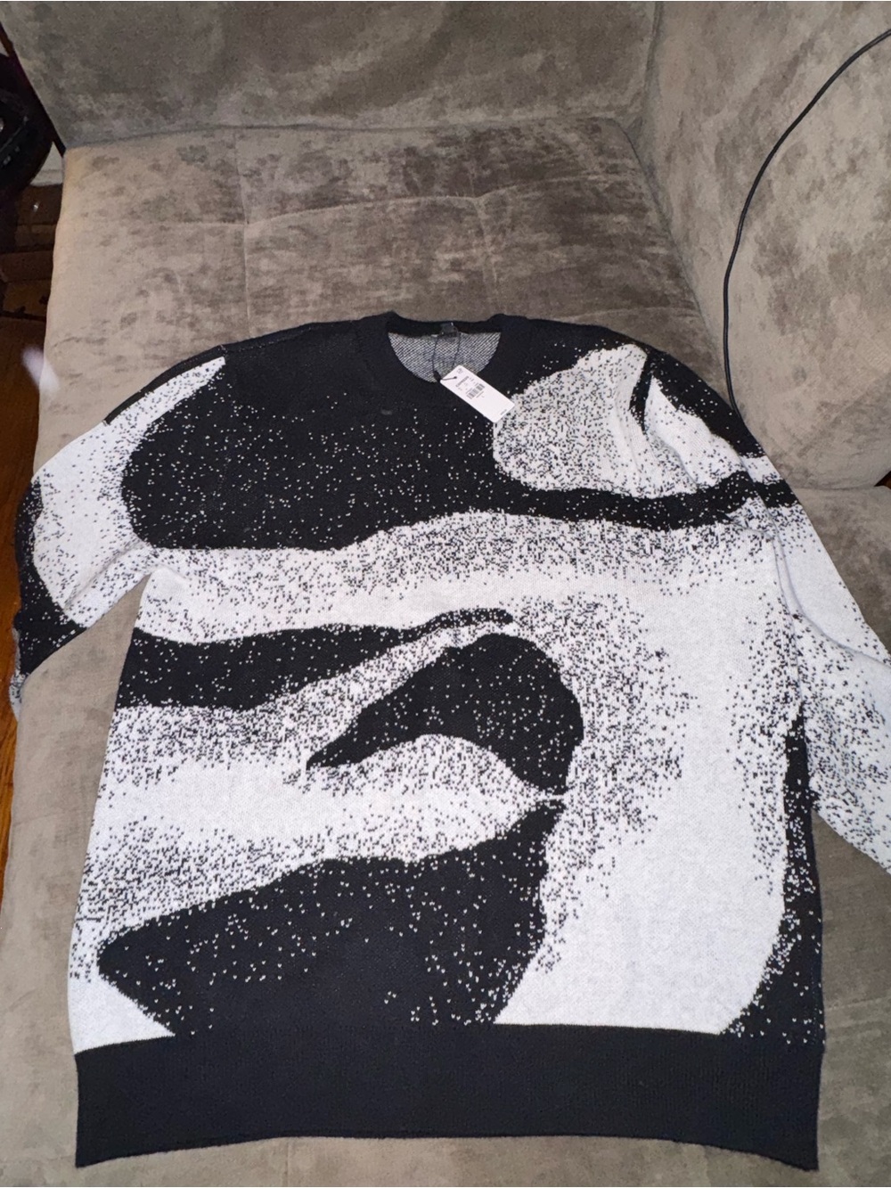 Express Black & White Abstract Crewneck Sweater